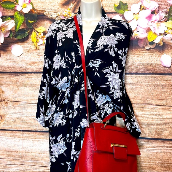 Spiritual Gangster Floral Black and White Kimono - Picture 5 of 10